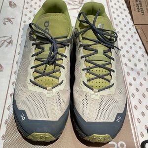 On-Running men’s sneaker , great for hiking and trail walks